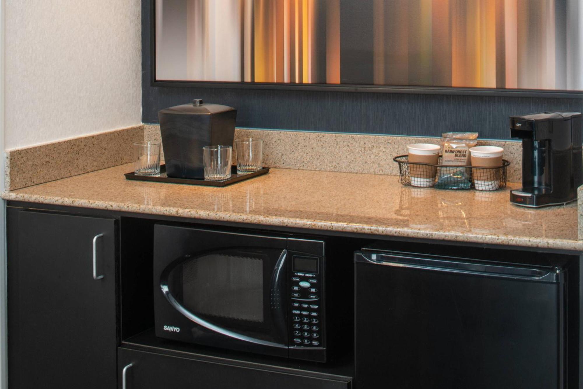 Courtyard By Marriott Dulles Airport Herndon/Reston Bagian luar foto