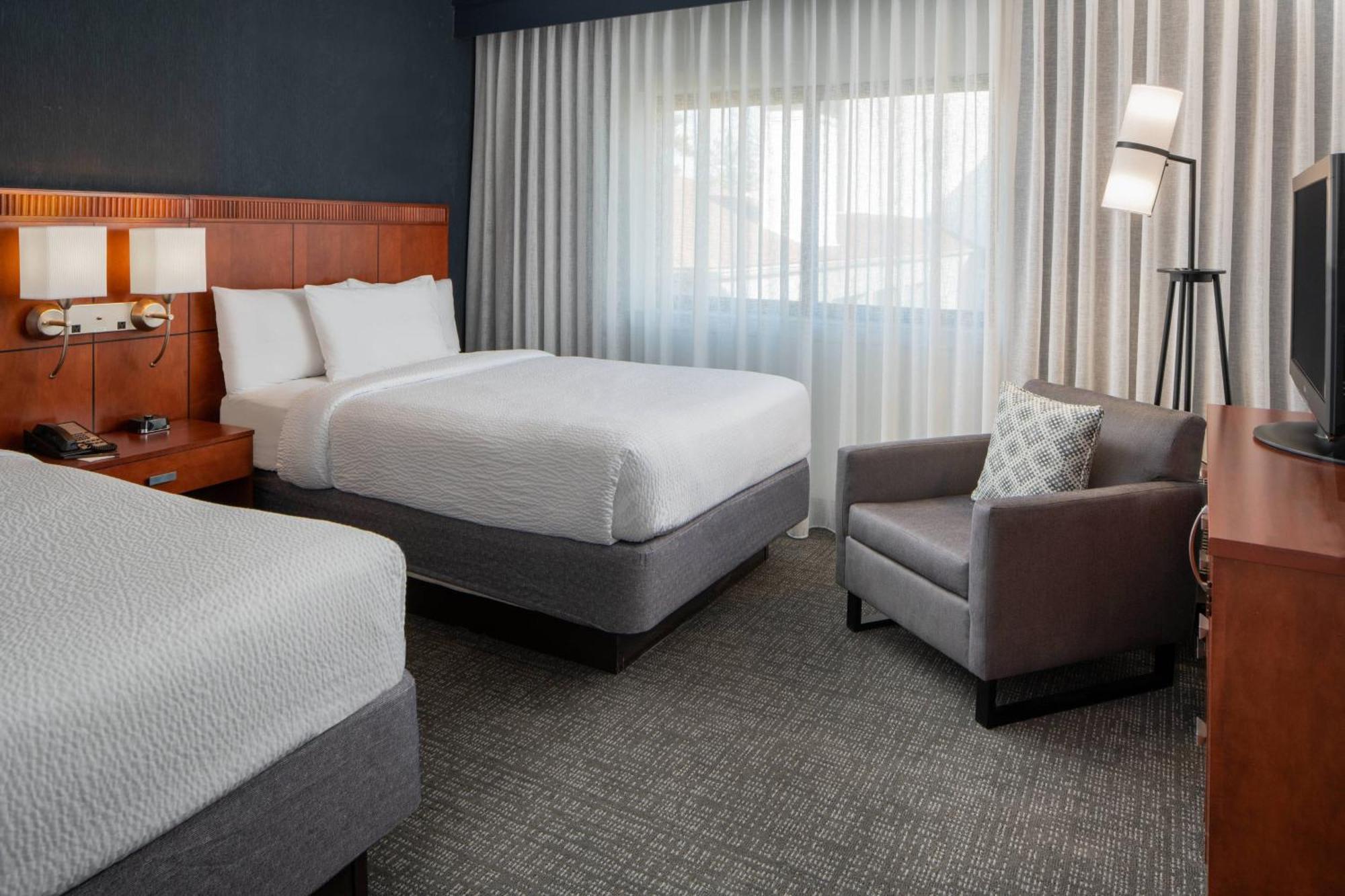 Courtyard By Marriott Dulles Airport Herndon/Reston Bagian luar foto