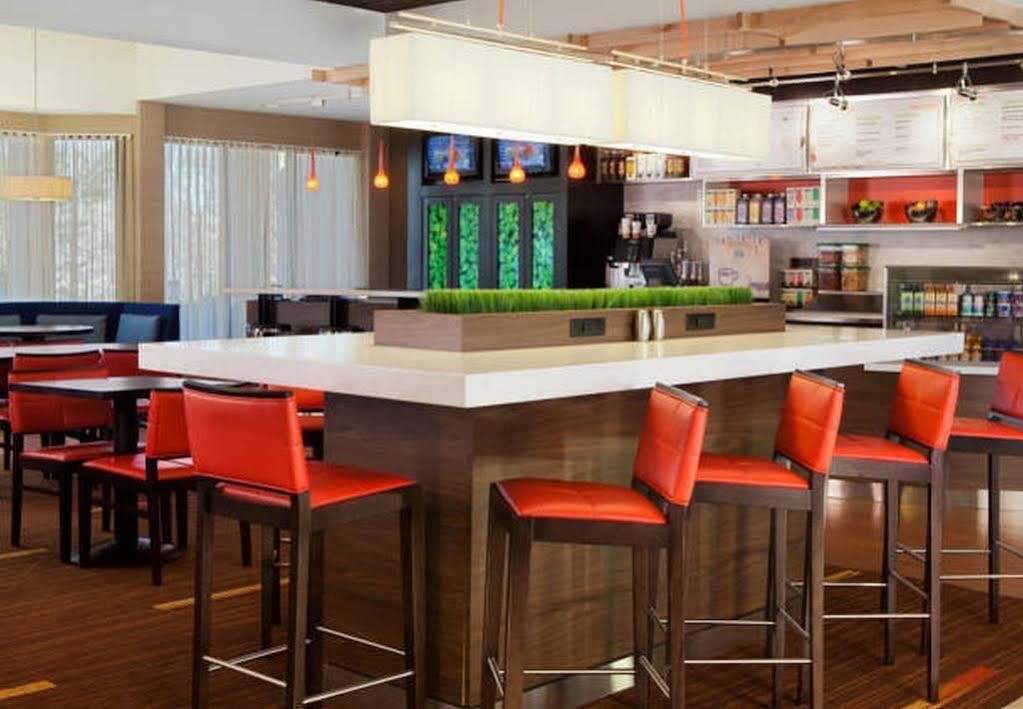 Courtyard By Marriott Dulles Airport Herndon/Reston Bagian luar foto